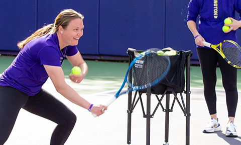 Georgia Rose Munns playing tennis